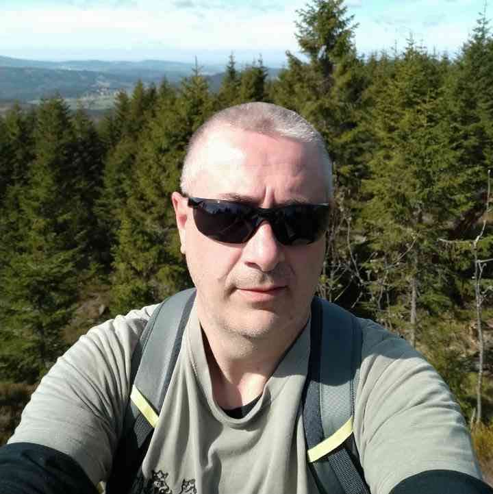 Pavel-traťový komisař